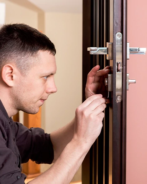: Professional Locksmith For Commercial And Residential Locksmith Services in Mira Loma, CA