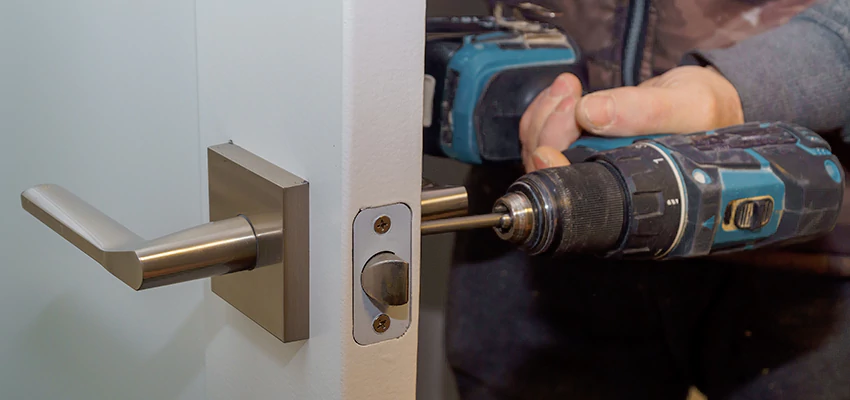 Broken Door Handle Lock Repair in Mira Loma, California